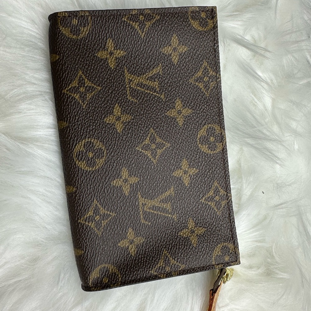 Louis Vuitton Monogram pouch auth
